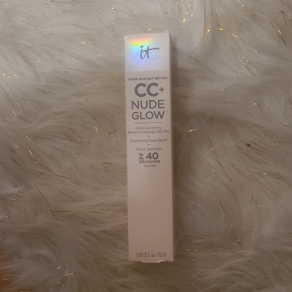 IT Cosmetics CC+ Nude Glow Foundation - Light Shade